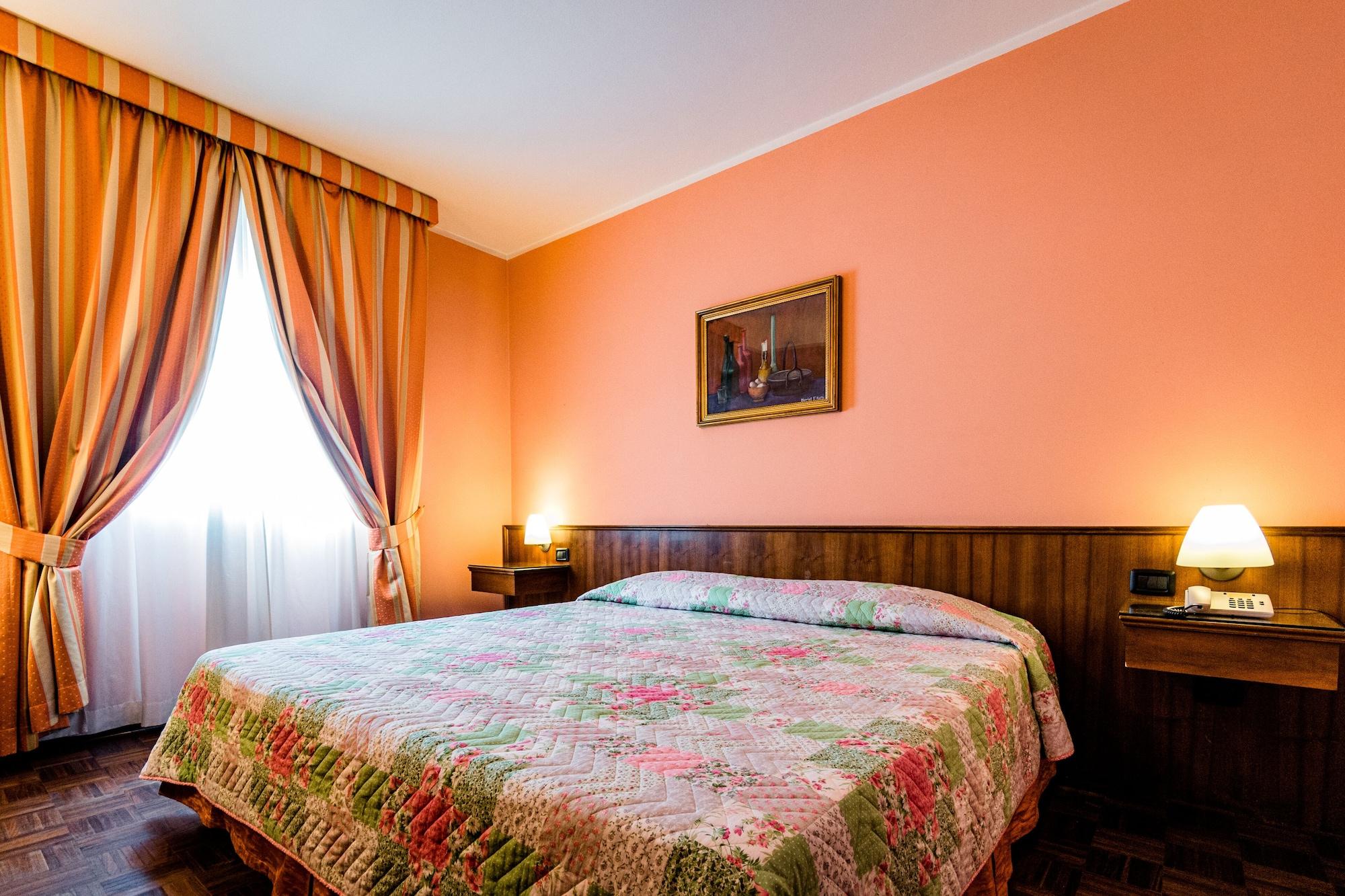 Hotel Lucrezia Borgia Ferrara Exterior photo